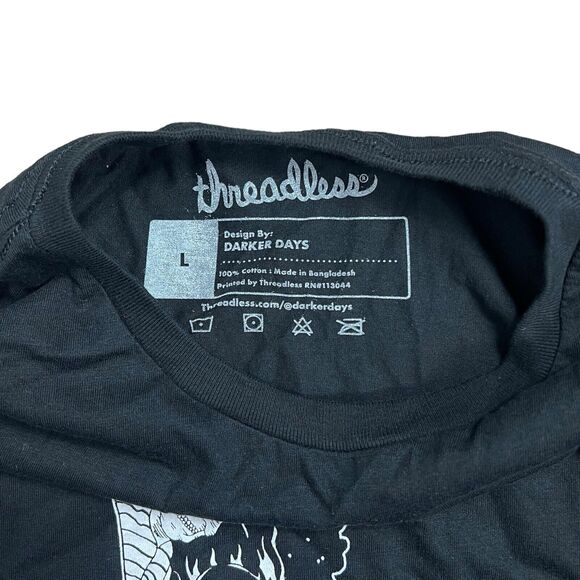 THREADLESS T-Shirt L Darker Days GUESS WHO ANXIETY FEAR Halloween Skull Emotions - Picture 3 of 7